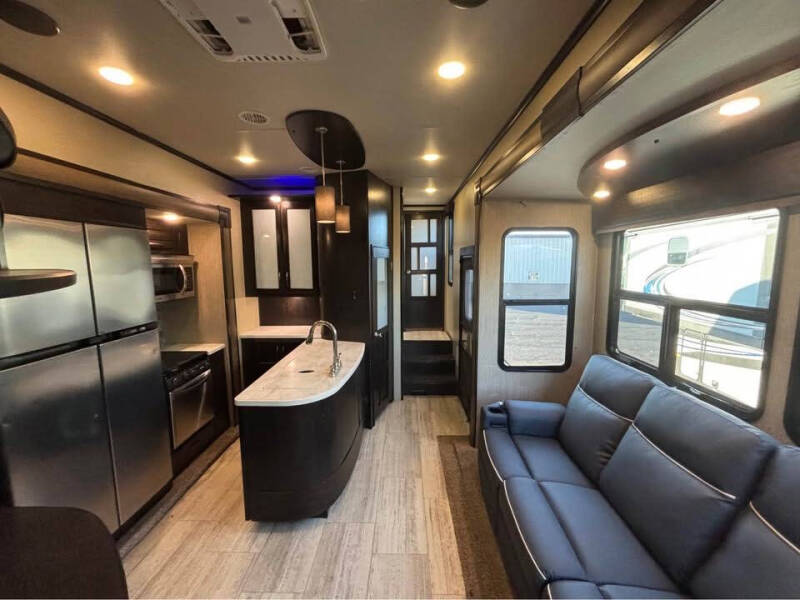 2017 Grand Design RV Momentum