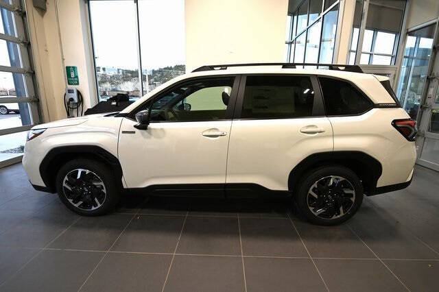 2025 Subaru Forester Premium Hybrid