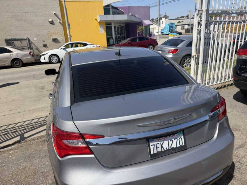 2014 Chrysler 200 LX