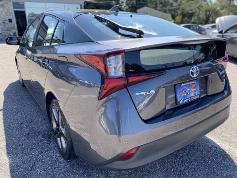 2019 Toyota Prius XLE