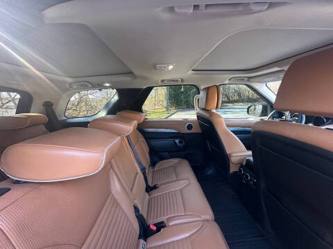 2017 Land Rover Discovery First Edition