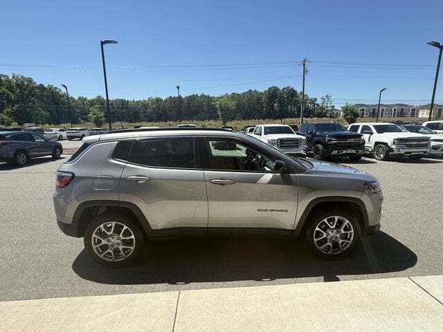 2022 Jeep Compass Latitude Lux