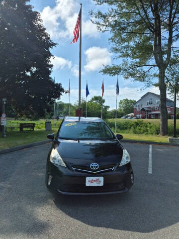 2013 Toyota Prius v Three