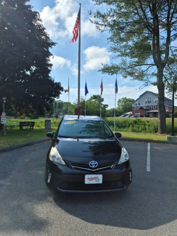 2013 Toyota Prius v Three