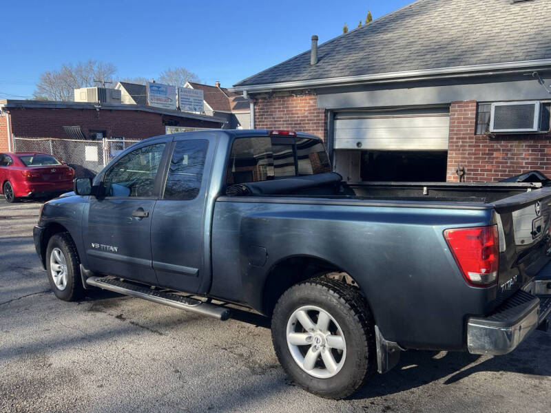 2014 Nissan Titan SV