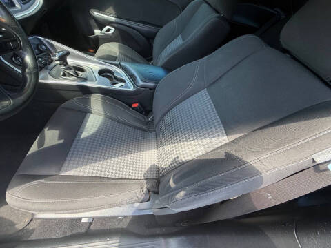 2021 Dodge Challenger SXT