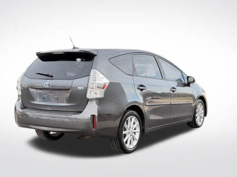 2012 Toyota Prius v Five