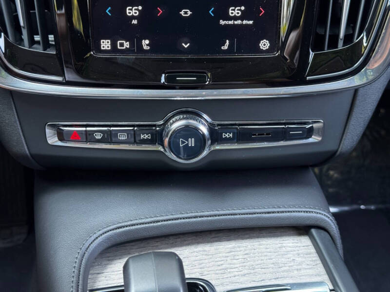 2023 Volvo S90 B6 Plus