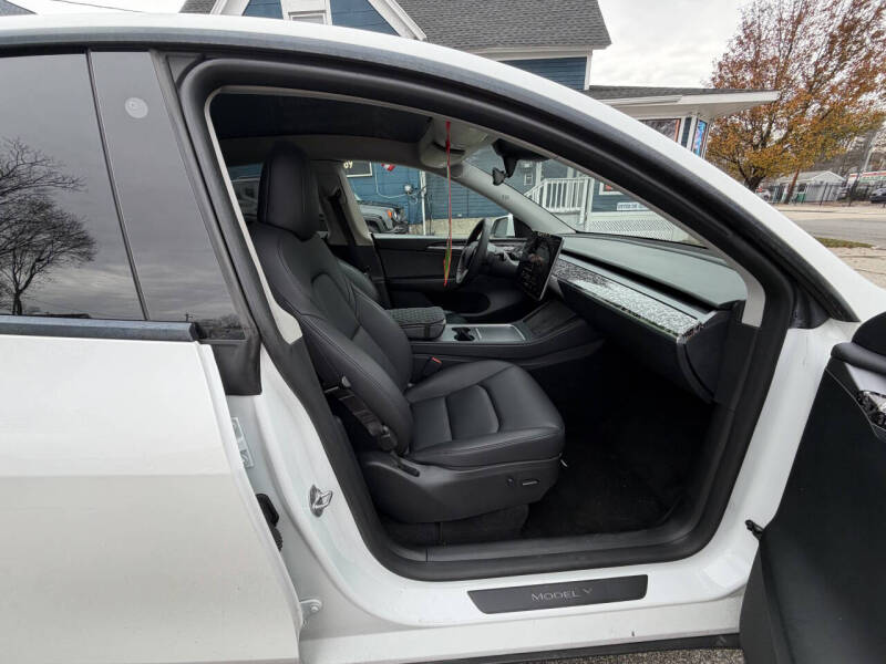 2023 Tesla Model Y Long Range