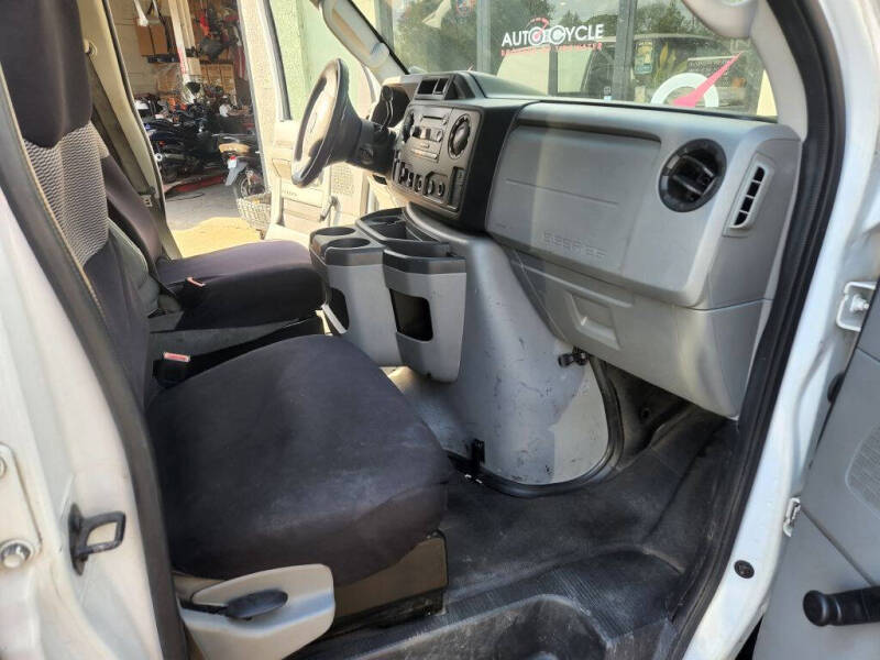 2011 Ford E-Series E-250