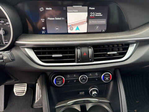 2022 Alfa Romeo Stelvio Ti