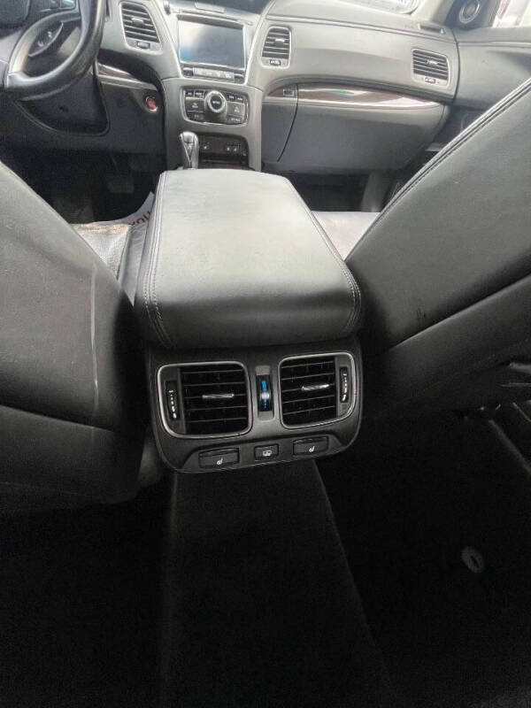 2015 Acura RLX w/Advance