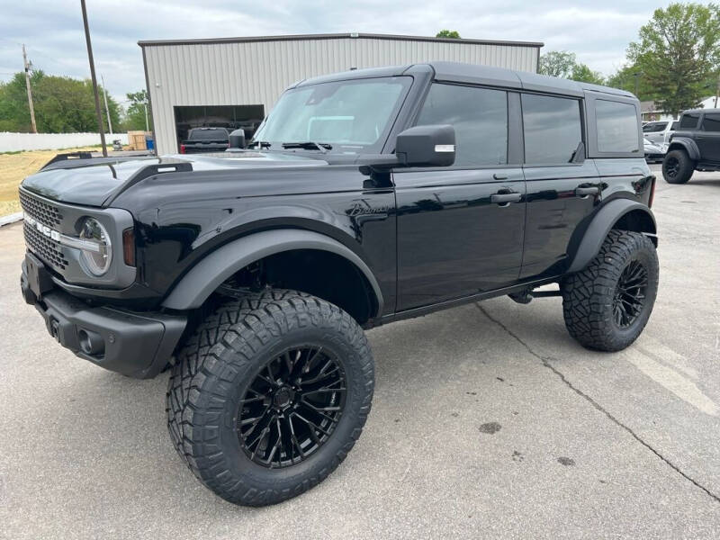 2022 Ford Bronco for sale at Davco Auto in Fort Wayne IN