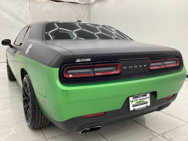 2017 Dodge Challenger SXT