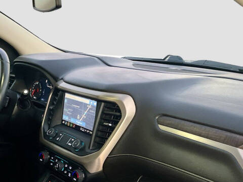 2022 GMC Acadia Denali