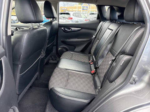 2022 Nissan Rogue Sport SV