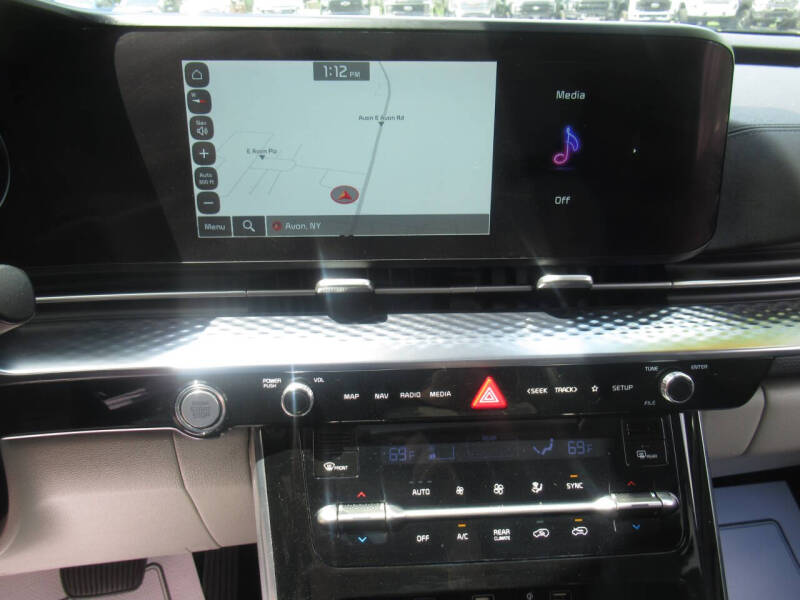 2023 Kia Carnival