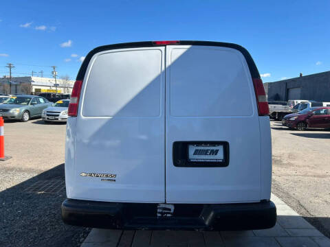 2015 Chevrolet Express 2500
