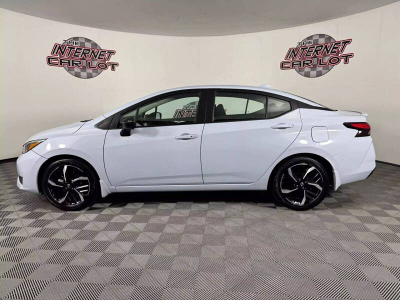 2025 Nissan Versa SR