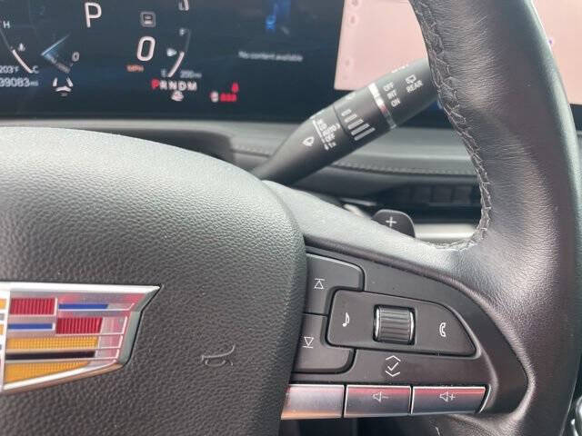 2025 Cadillac XT4 Premium Luxury