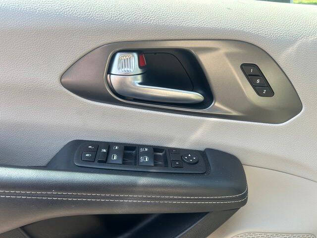 2023 Chrysler Pacifica Touring L