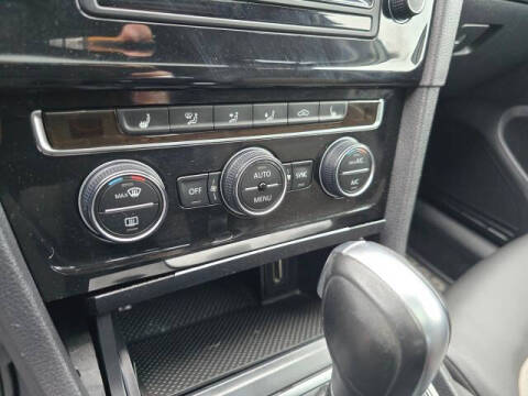 2015 Volkswagen Golf TSI SEL