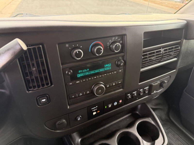 2017 Chevrolet Express 2500