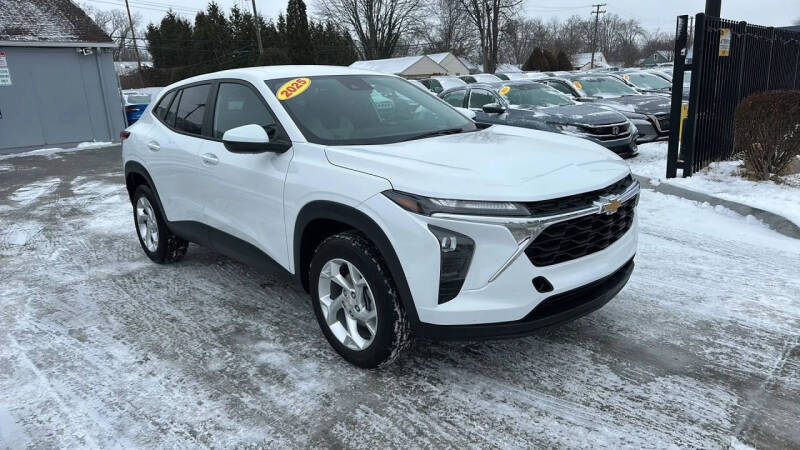 2025 Chevrolet Trax LS