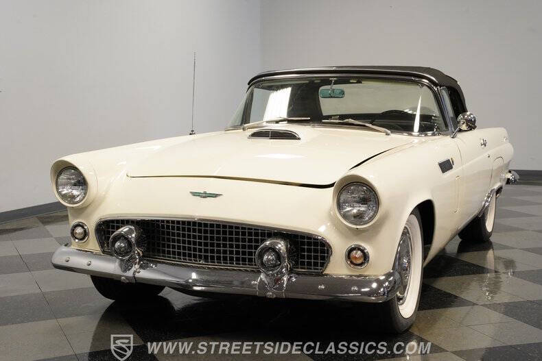 1956 Ford Thunderbird
