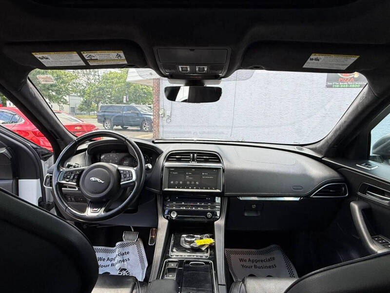 2019 Jaguar F-PACE S