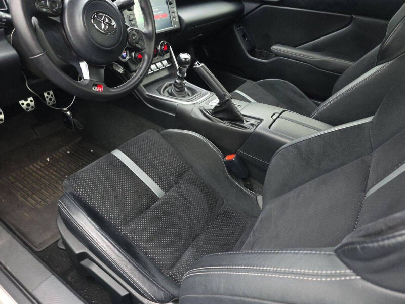 2022 Toyota GR86 Premium