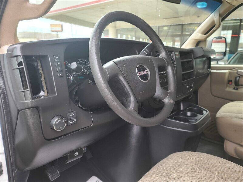 2017 GMC Savana 2500