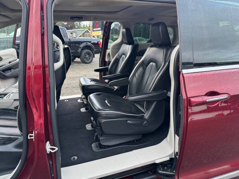 2022 Chrysler Pacifica Hybrid Limited