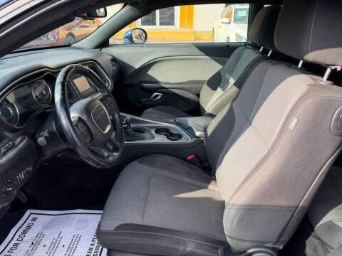 2015 Dodge Challenger SXT