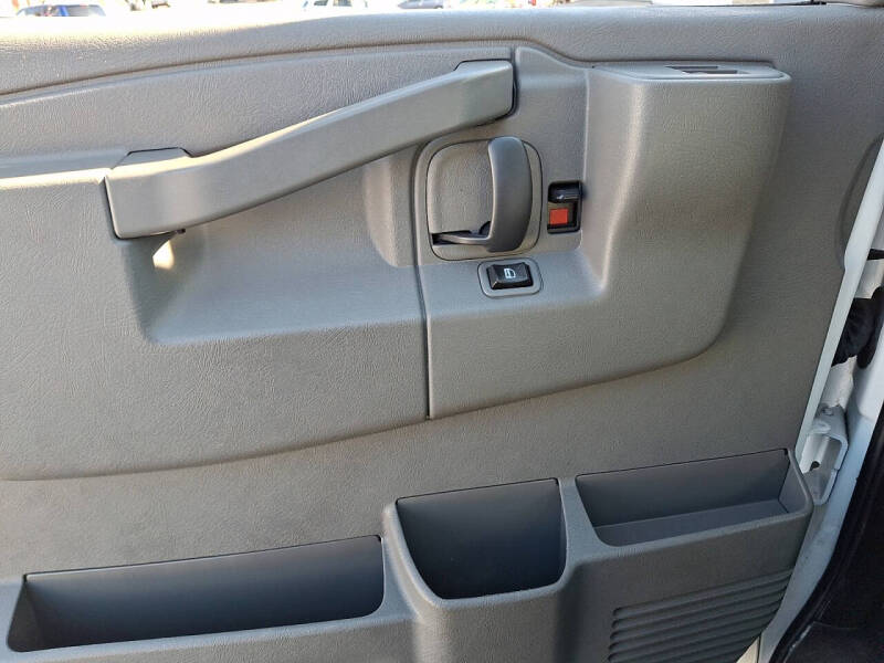 2017 Chevrolet Express LS 2500