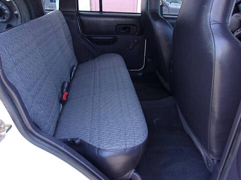 2000 Jeep Cherokee SE