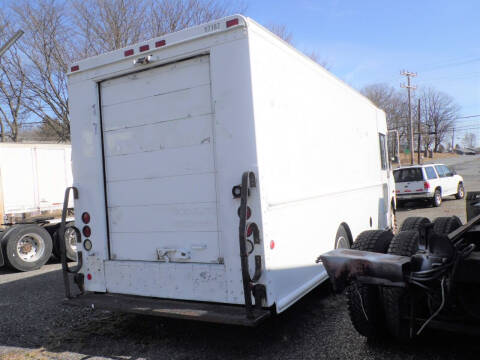 2001 International P1000