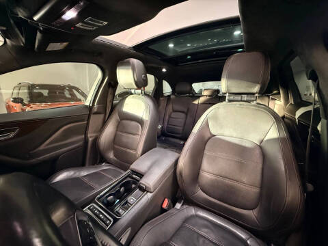 2019 Jaguar F-PACE 30t Prestige