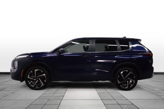 2023 Mitsubishi Outlander SE