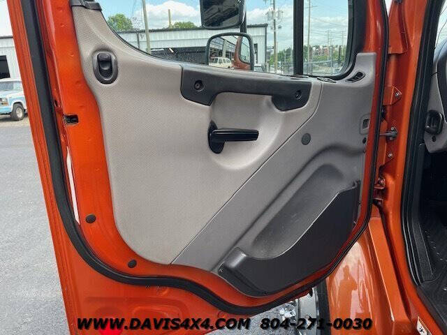 2016 Freightliner M2 106