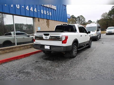 2017 Nissan Titan Platinum Reserve