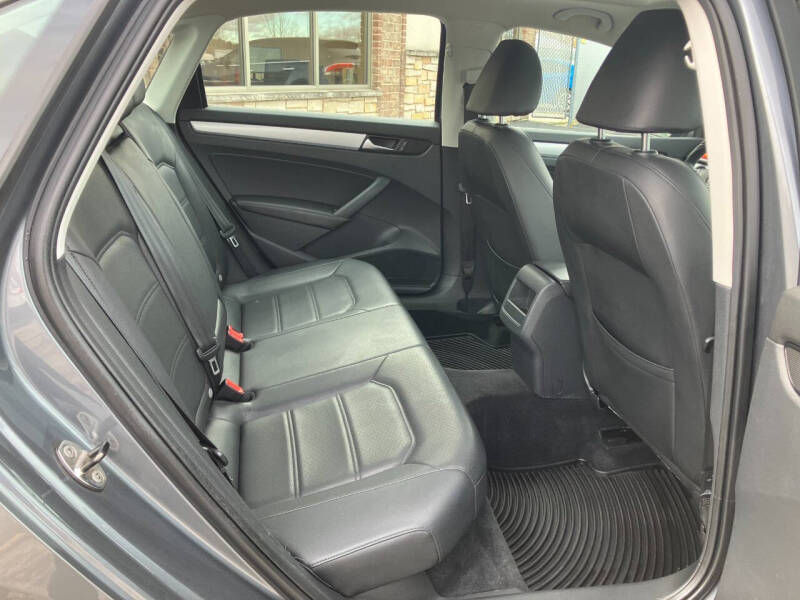 2012 Volkswagen Passat SE