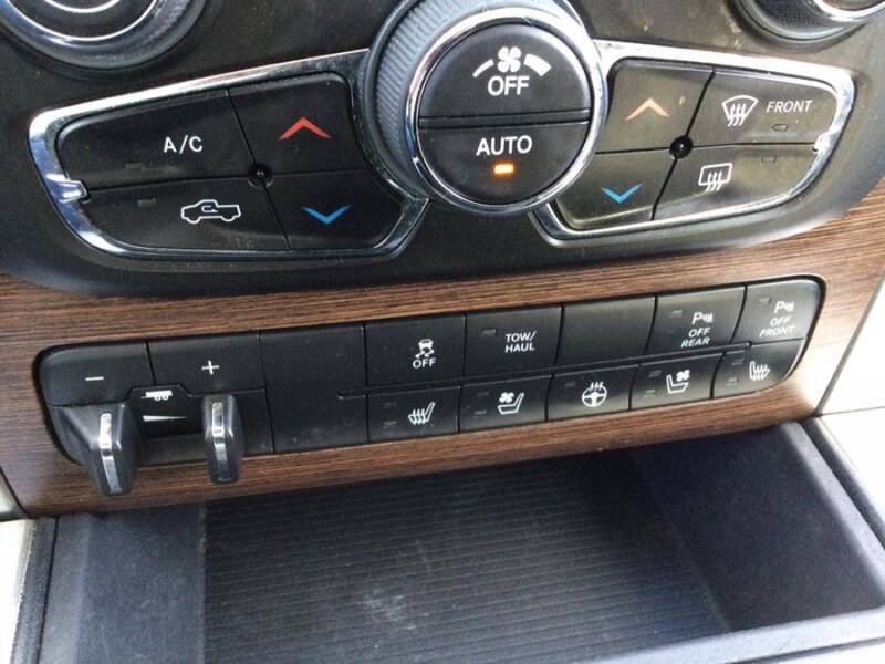 2017 RAM 1500 Laramie