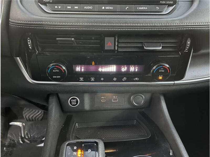 2022 Nissan Rogue SV