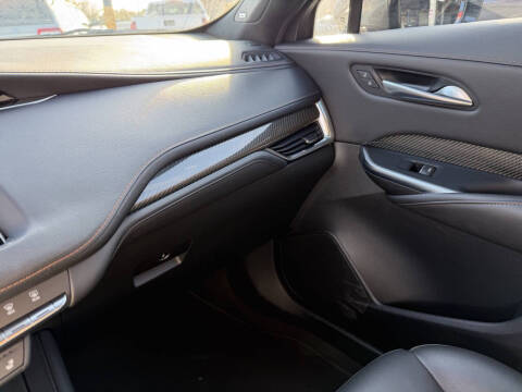 2022 Cadillac XT4 Sport