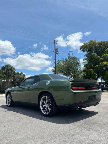 2022 Dodge Challenger SXT
