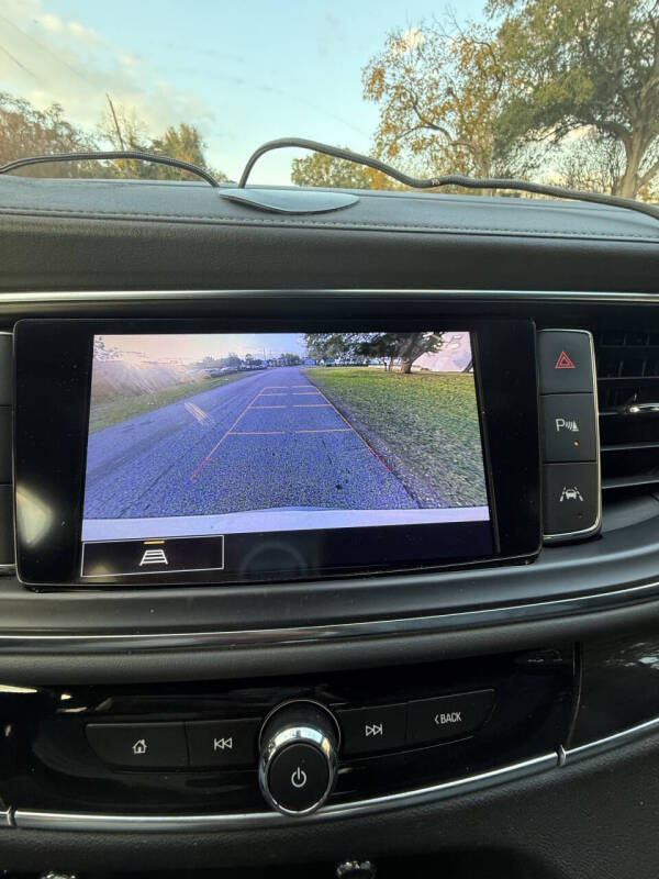 2022 Buick Enclave Essence