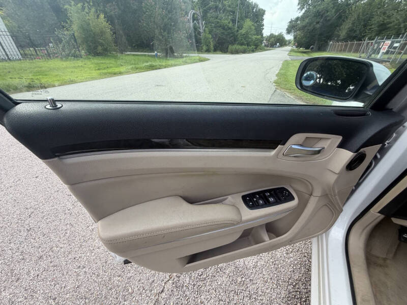 2013 Chrysler 300