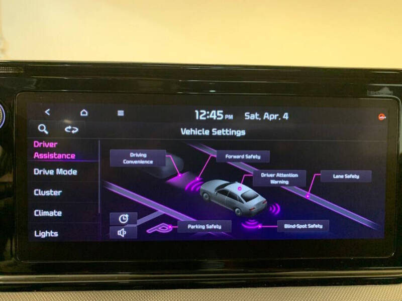 2023 Kia K5