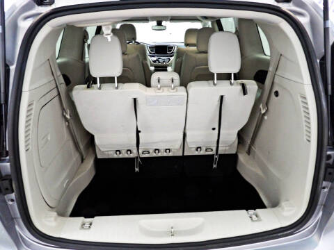 2017 Chrysler Pacifica Hybrid Touring Plus